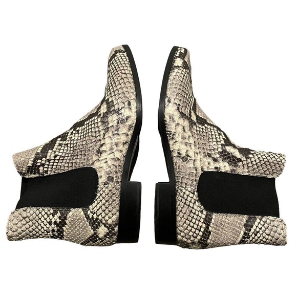 Aquatalia Snakes Embossed Chelsea Ankle Boots Size 6 - Picture 6 of 9